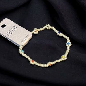Frenzy flower bead stretch bracelet